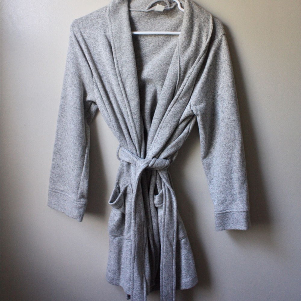 Grey women’s sleep robe